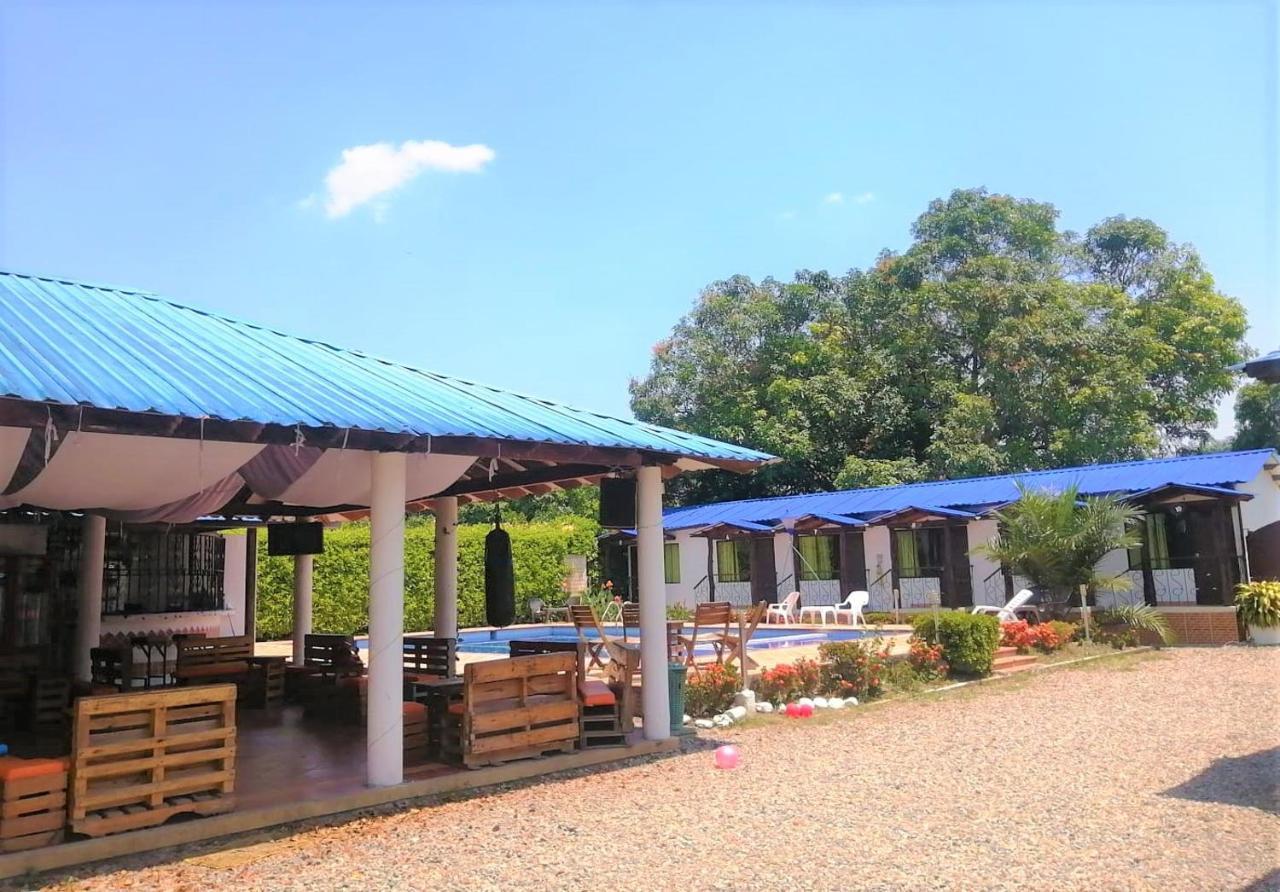 Cabanas El Saman Villavicencio Apiay ภายนอก รูปภาพ