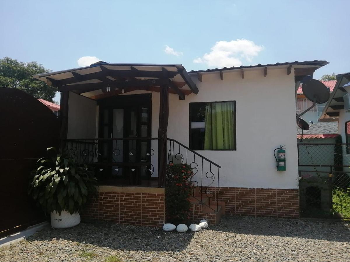 Cabanas El Saman Villavicencio Apiay ภายนอก รูปภาพ